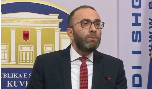 Skandali me fotovoltaikët, Bardhi: Drejtorët e Belinda Ballukut licencohen për tu bërë milionerë