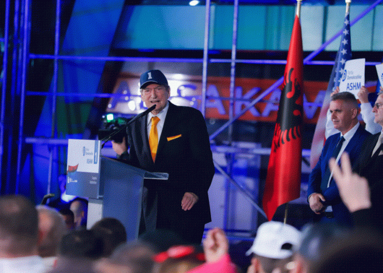 “Gjysma e burrave janë çyrykë”/ Berisha i përgjigjet Ramës: Gjuhë e një kopuku!