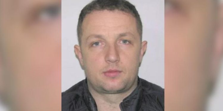 Me armë dhe dokumente false me vete/ Si u arrestua bashkëpunëtori i Durim Bamit, me të ishte edhe…