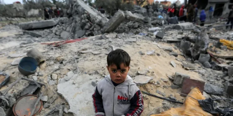 UNICEF: Mbi 322 fëmijë janë vrarë në Gaza në dy javët e fundit