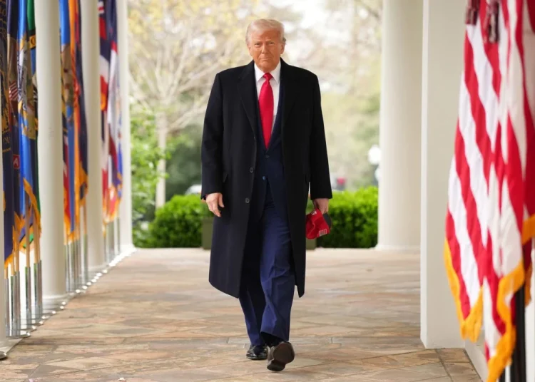 Trump mbron tarifat: Nuk e nxita qëllimisht rënien e tregjeve, por…