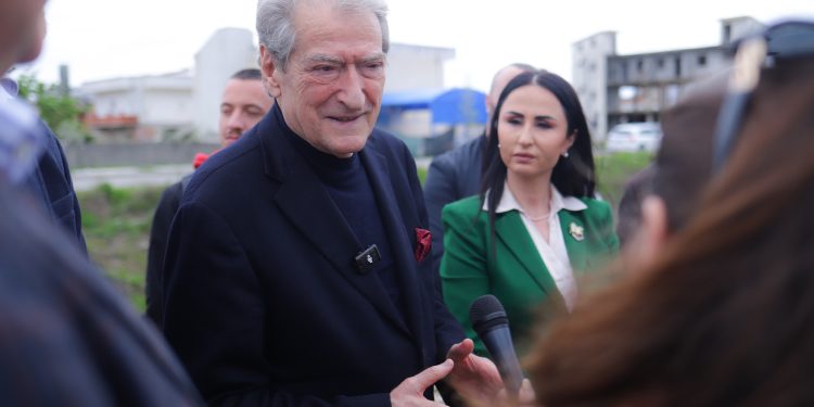 Problemet pas tërmetit/ Berisha: Më 11 maj votoni për PD-në për të përmbysur këtë situatë