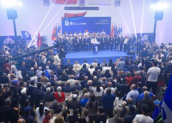 ‘Më 11 Maj jemi të gjithë 1-sha’/ Bardhi-qytetarëve: Votoni PD! Ata në pushtet e kanë rrugën në burg…