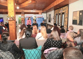 Gazment Bardhi në Fier: Mbi 30 shkolla të mbyllura në 12 vite, PD ofron zgjidhje për arsimin