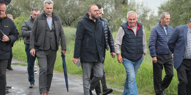 Bardhi takon banorët në Portëz: Qeveria i ka harruar! Prioriteti ynë është rikthimi i rinisë dhe ndërtimi i infrastrukturës