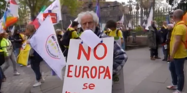 Luftë me Rusinë?/ Shpërthejnë protestat në Itali: Jo riarmatimit të Europës!