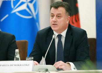 ‘Elektrifikim elektoral’/ Noka denoncon: Afrojnë zgjedhjet dhe qeveria kujtohet të ndriçojë…