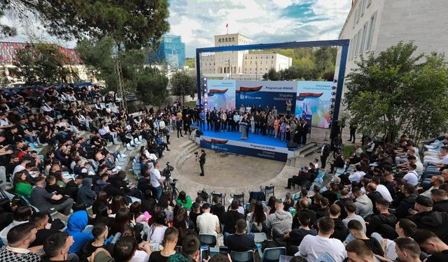 Berisha: Këto 39 ditë i shpallim ditët e 1-shave! Mbi ëndrrat e rinisë ndërtohet ‘Shqipëria Madhështore’