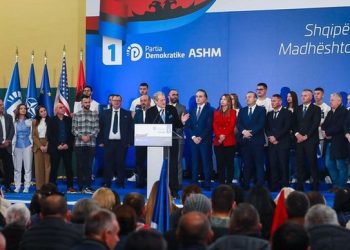 Berisha u premton fermerëve lushnjarë: Do pesëfishohen subvencionet, do mbrojmë çdo sezon prodhimet tuaja