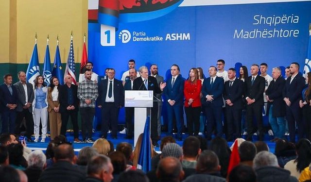 Berisha u premton fermerëve lushnjarë: Do pesëfishohen subvencionet, do mbrojmë çdo sezon prodhimet tuaja