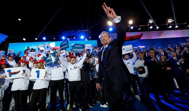 “Me datë 12 maj do mblidhemi në këtë shesh për të festuar!” Berisha-Ramës: Mos guxo të prekësh votën!