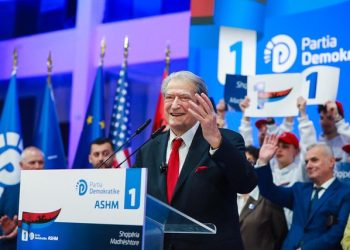 Berisha në Vlorë: Pas 11 majit, shqiptarët nisin rrugën për të dalë në krye të vendeve të rajonit për rrogat dhe pensionet