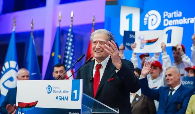 Berisha në Vlorë: Pas 11 majit, shqiptarët nisin rrugën për të dalë në krye të vendeve të rajonit për rrogat dhe pensionet