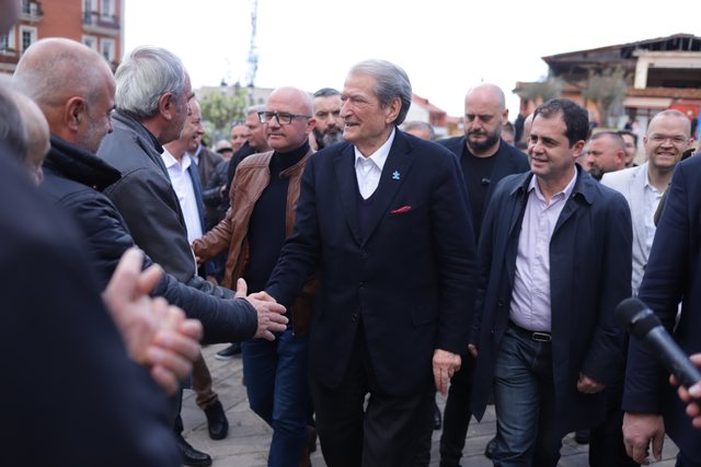 Masakra në Tiranë dhe vrasja në Lezhë/ Berisha: Këta i ndërsen Rama! Ne do e çlirojmë vendin nga banditët dhe vrasësit