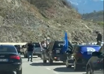 Berisha sot në Dibër/ Dibranët e presin kreun e PD-së në Rrugën e Arbrit…