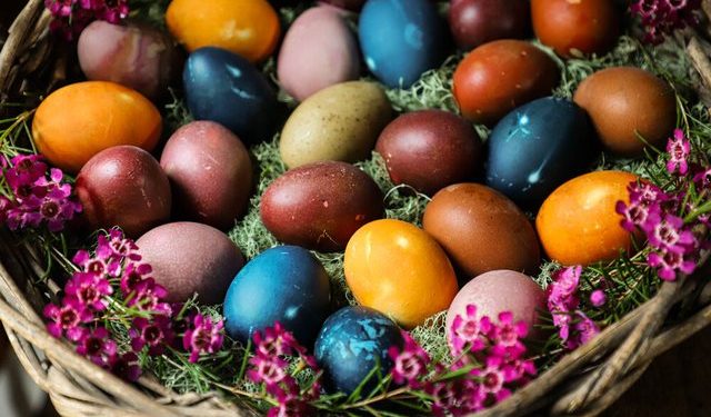 Sot Pashkët/ Nga historiku, domethënia, ritet e deri te polemikat shekullore, si kremtohet kjo festë