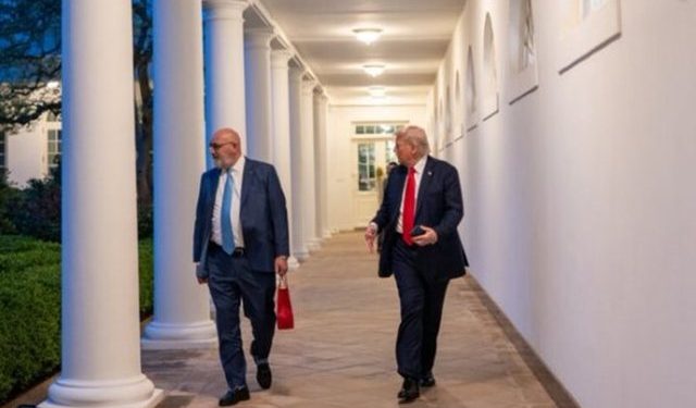 FOTOLAJM/ Chris LaCivita publikon fotot krah Donald Trump: Gjithçka filloi…