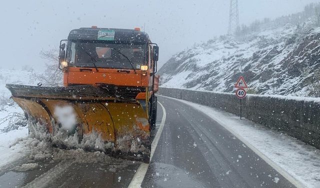 Reshjet e borës në juglindje dhe verilindje të vendit, Mbrojtja Civile: Të gjitha akset rrugore kombëtare janë të kalueshme