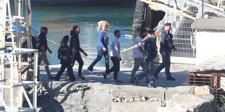 Dhuna e ‘emigrantëve’ që solli Rama, shtohen masat e sigurisë në Gjadër