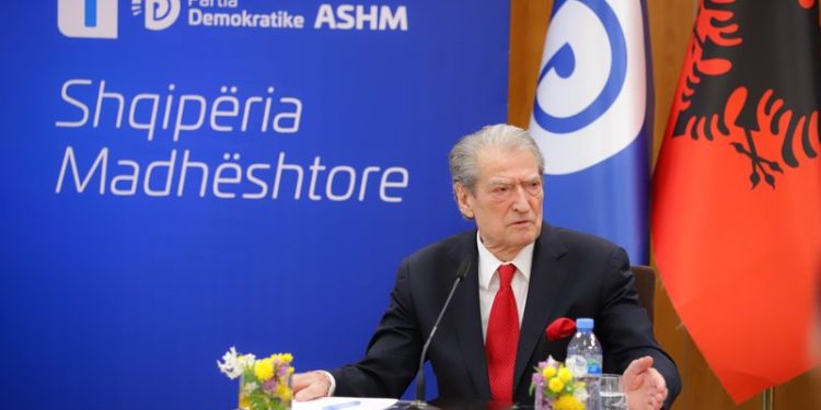 Programi për personat me aftësi ndryshe/ Berisha: Do bëjmë gjithçka për rehabilitimin! Shteti do përballojë të gjitha shpenzimet tuaja