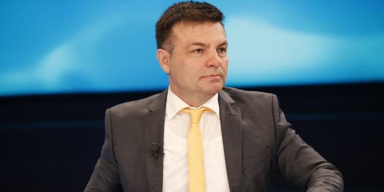 Pse duhet të votojnë opozitën?/ Kreu i Ballit Kombëtar Demokrat: Ka program tundues, përmbys tablonë e ekonomisë sot!