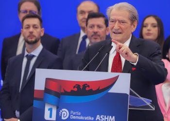 Berisha, thirrje demokratëve: Me Bravën nuk ju lidh asgjë, atë e lidhin transaksionet me Ramën! Prandaj bashkohuni me ne