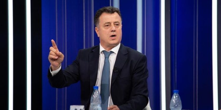 Noka: Rama, ‘krye Mi’! Vrenozi dhe demokratët e Korçës mesazh kryeministrit para 11 majit: Bufi do ti hajë minjtë…