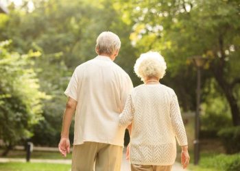 Pse njerëzit e varfër në Evropën Perëndimore jetojnë më gjatë se amerikanët e pasur