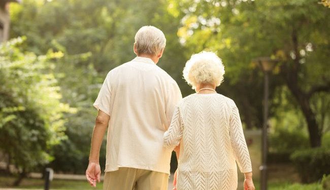 Pse njerëzit e varfër në Evropën Perëndimore jetojnë më gjatë se amerikanët e pasur