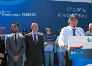 Berisha: Rama hap shishe vere 33 mijë euro dhe blen Kopshtin e Edenit 5 milionë euro