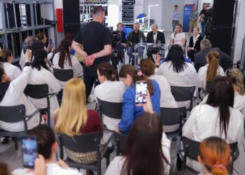 Berisha: Fasonët janë prodhim, punësim dhe krenari kombëtare. Situata e vështirë për ju do të marrë fund më 11 Maj