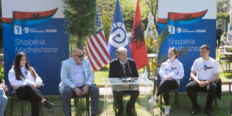 Berisha: Të rinjtë kontribut të jashtëzakonshëm në këtë fushatë, për të rrëzuar këtë diktaturë