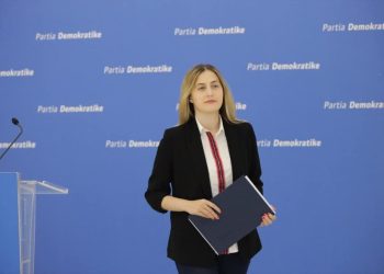 ‘Studentët në varfëri, ministrat te ‘Nusreti’në Dubai’/ Zhupa: Programi i PD jep zgjidhje për këdo