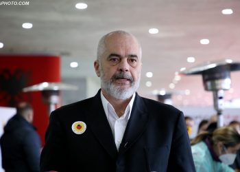 ‘Shqipëria si Rusia’/ Televizioni franko-gjerman fundos Ramën: Një autokrat që godet opozitën! Berisha: Ne do luftojmë