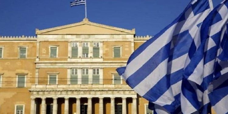 Grevat paralizojnë Greqinë, anulohen edhe fluturimet me Shqipërinë