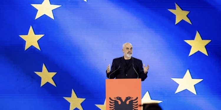 Integrimi Evropian, një dekadë në thuajse vendnumëro