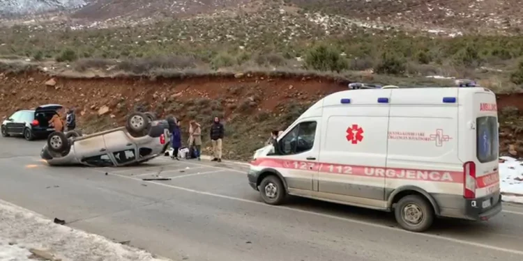 Aksident i rëndë në tunelin e Murrizit, përplasen dy makina, një grua e plagosur rëndë