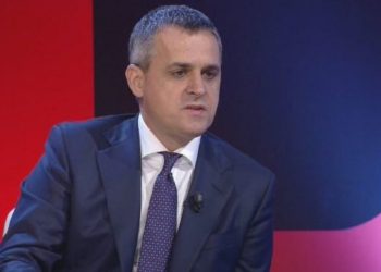 Spahiu: Emigrantët po detyrohen të votojnë me presion, kërkohet fotografimi i votës