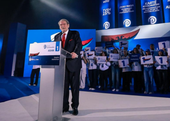 Berisha-Ramës: Shqipëria të ka braktisur, të gjithë e panë sheshin bosh. Mos e përdor pasaportën evropiane për të mbuluar vjedhjet e tua