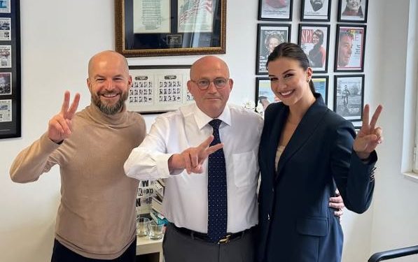 ‘3 amerikanët në shtabin e fushatës’/ I dërguari i LaCivita, Philip Griffin prej disa ditësh në PD