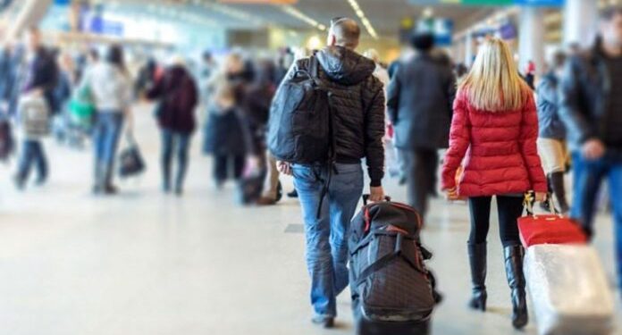 Po ikin çdo ditë/ Eurostat: Vetëm në 2022-2023, 100 mijë shqiptarë emigruan në vendet e BE-së