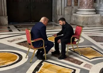 Trump dhe Zelensky zhvillojnë takimin surprizë përpara funeralit të Papa Françeskut
