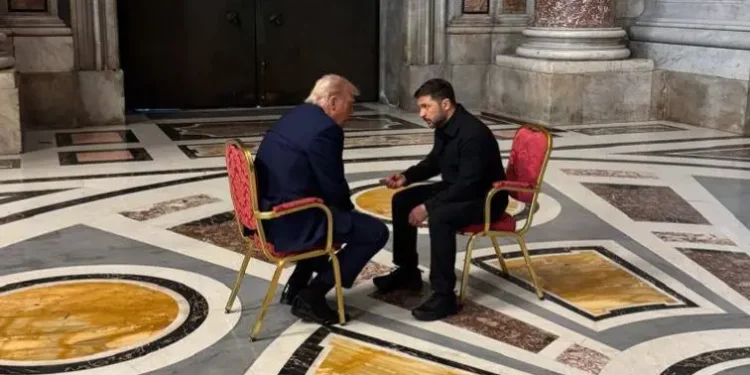 Trump dhe Zelensky zhvillojnë takimin surprizë përpara funeralit të Papa Françeskut