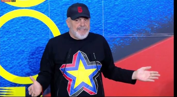 ‘Po ikën gratë nga shtëpia, i gjejnë burrat me bisht’/ Gazetari-Ramës: O Mamut! Ne dimë të lahemi, rruhemi…