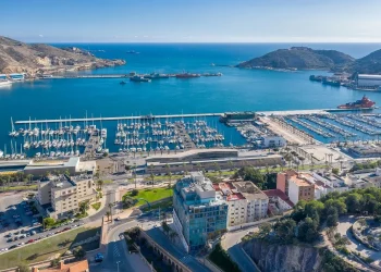 Zbuloni kush janë 10 qytetet më me diell në Evropë