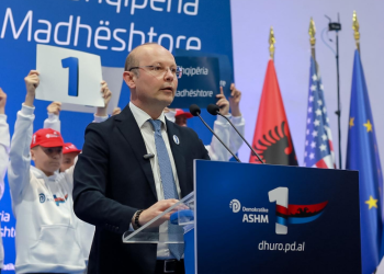 Takimi i opozitës në Pogradec/ Kaso: Korrupsioni, krimi, droga, pastrimi i parave, fytyra e regjimit të Ramës