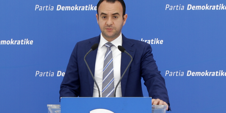 Klevis Balliu: Më 11 Maj, shqiptarët zgjedhin zgjidhjen, jo tallavanë e Ramës!