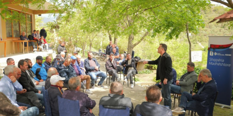 Noka takime në Gramsh: PD e vetmja shpresë për rimëkëmbjen e bujqësisë, infrastrukturës, arsimit dhe shëndetësisë