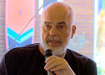 Rama vijon ‘lajthitjen’/ “Merrni peng kryetarin e bashkisë”