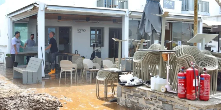 Moti i keq! Situatë e rëndë në Greqi, mbyllen shkollat, banorëve iu kufizohet lëvizja…
